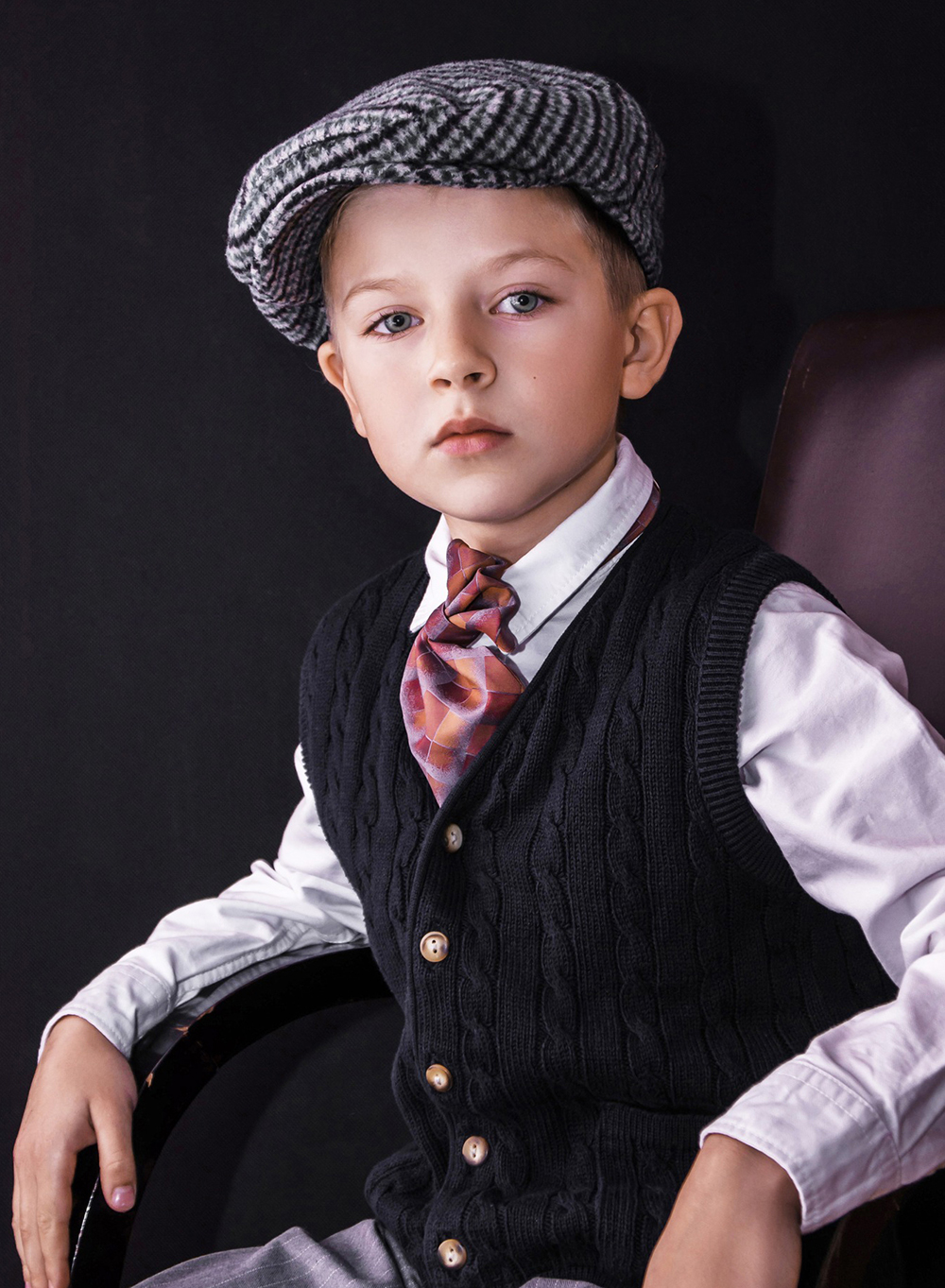 Portret studyjny — ciepła tonacja